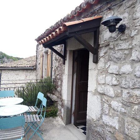 בלאזוק Maison Pierre Et Voute Au Coeur Du Village מראה חיצוני תמונה