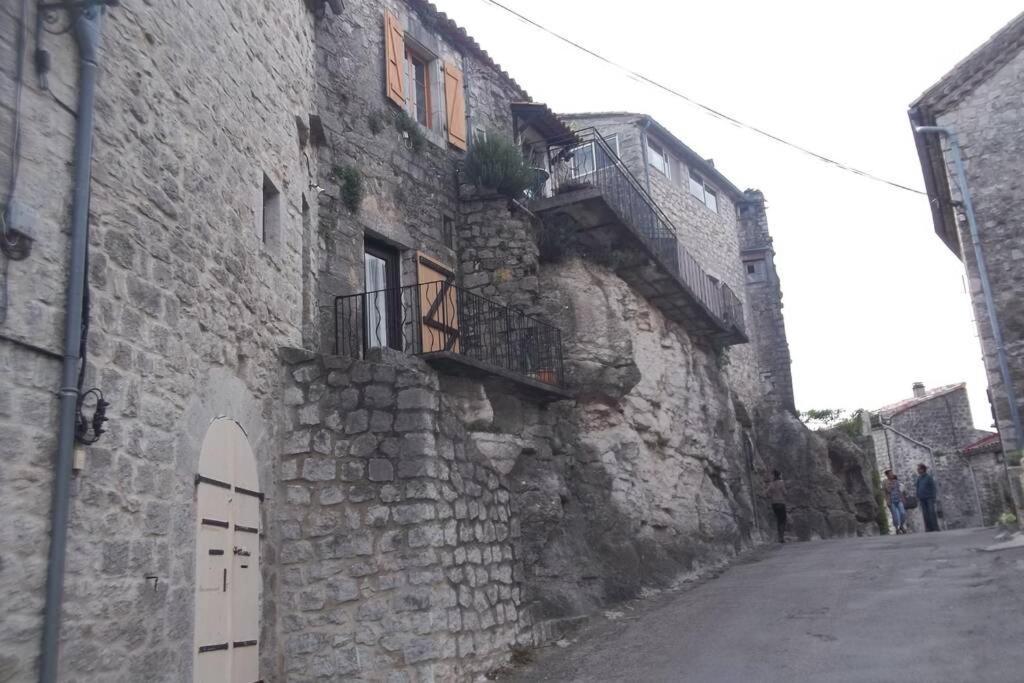 בלאזוק Maison Pierre Et Voute Au Coeur Du Village מראה חיצוני תמונה