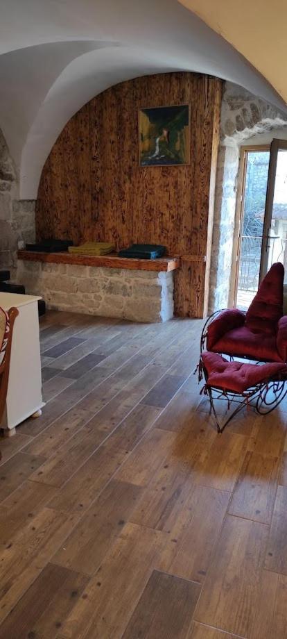 בלאזוק Maison Pierre Et Voute Au Coeur Du Village מראה חיצוני תמונה